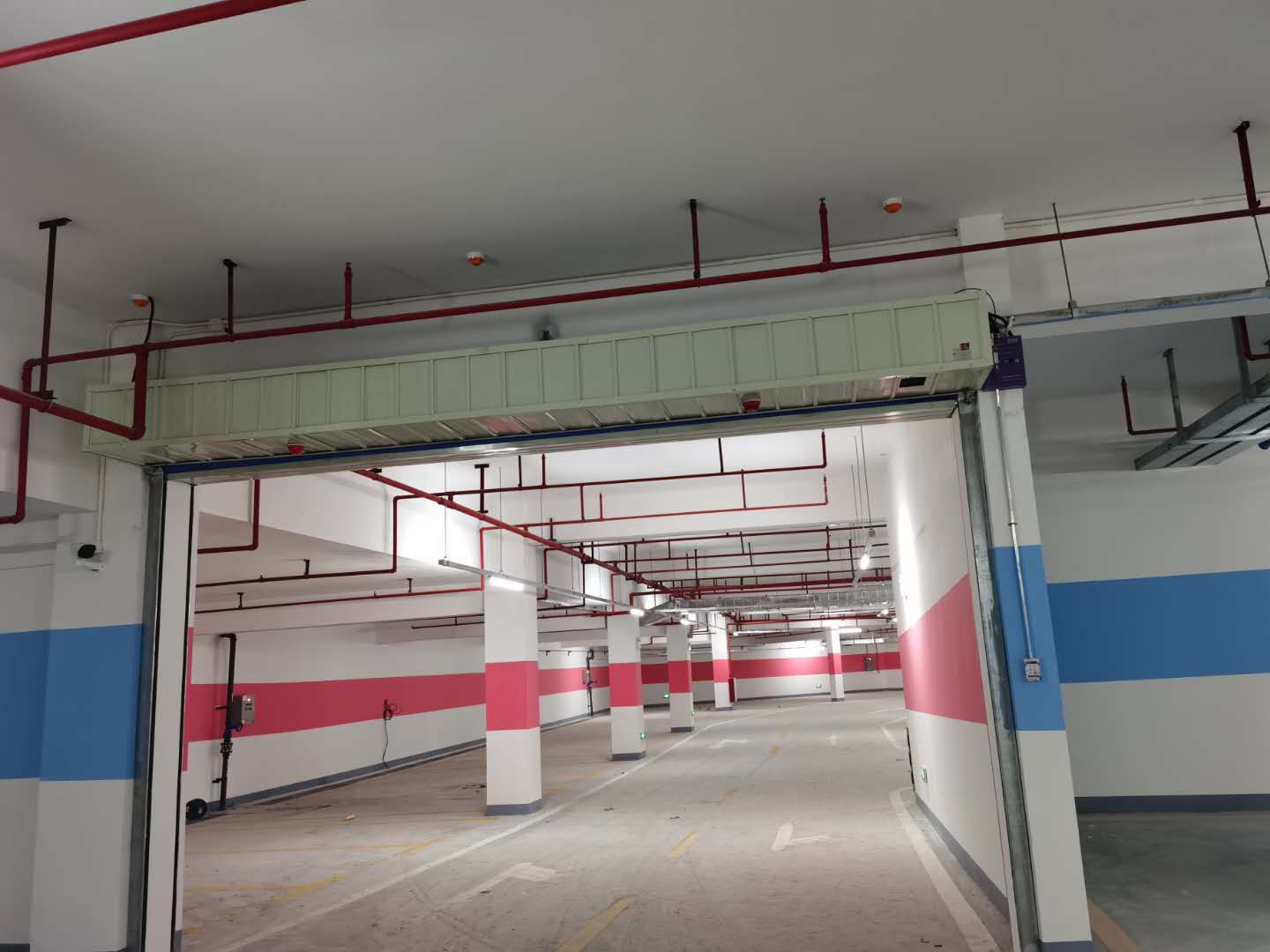 無(wú)機布防火卷簾門(mén)的有什么特點(diǎn)？